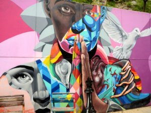 Comuna 13 graffiti tour: Transformation through art - A photo story ...