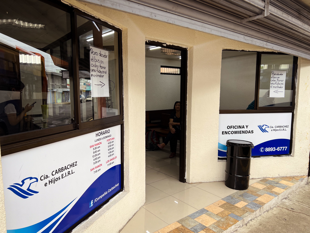 The exterior of the Compañía Carbachez Office in San Ramon. Bus for La Fortuna leaves from in front of this office.